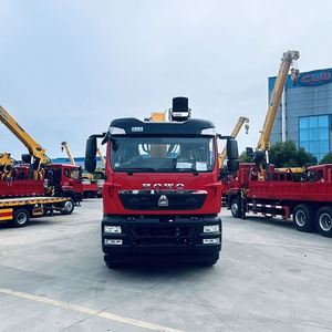 Camion-grue Sinotruk, grue à flèche Xugong de 12 tonnes à 4 sections, machinerie de levage spéciale pour la construction routière et ponteuse - Product Image 2