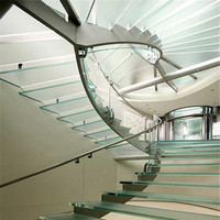 Escalier en colimaçon moderne Prima 034 pour intérieur, avec garde-corps en verre, construction en acier inoxydable et aluminium, bois massif, pour villa et appartement