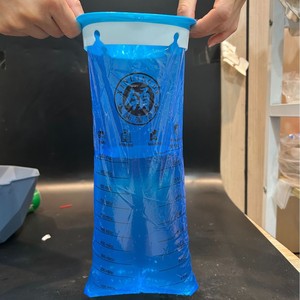 Le fabricant personnalise les sacs à vomir jetables, les sacs à vomir portables pour voiture, les sacs à vomir pour l'école et les sacs à selles pour l'hôpital ; tous sont de fabrication sur mesure. - Product Image 1