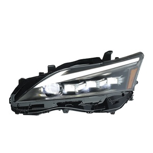Conjunto de Faros Delanteros LED Matrix de Tres Ojos de 12V para CT200 11-20, con Luz de Giro Dinámica y Alta Luminosidad - Product Image 3