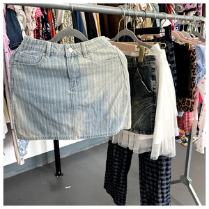 Lote de stock de moda para mujer, fábrica al por mayor, mezcla de ropa, pacas, Croptops, ropa a granel, surtido, nuevo vestido de mujer de alta calidad - Product Image 1