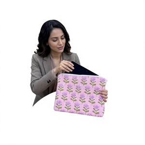 Funda acolchada de lujo para portátil, de algodón, con estampado floral, hecha a mano, con cremallera, protectora, para oficina, viajes, de tela. - Product Image 1