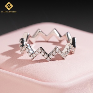 Bague de fiançailles en argent sterling 925 avec diamant moissanite en forme de vague, bijoux de luxe, bague en moissanite, test de diamant positif - Product Image 3