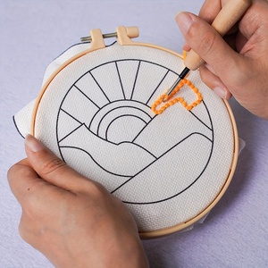 Kit de broderie Punch Needle DIY : Sous-verres en laine faits main pour le soulagement du stress et la créativité - Product Image 3