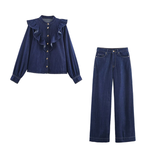 Ensemble deux pièces en jean pour femme : veste courte à manches longues boutonnée et pantalon large en jean, style streetwear tendance - Product Image 1