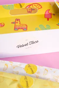 กล่องขนมทรงสูงแบบกำหนดเองได้เต็มที่ ทำจากกระดาษแข็งเกรดอาหาร สำหรับใส่ขนมมูนคุกกี้ พร้อมหูหิ้ว - Product Image 2