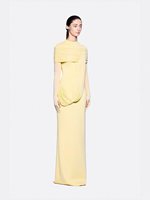 Robe moulante mi-longue A12610 avec col montant, drapé froncé et bretelles spaghetti