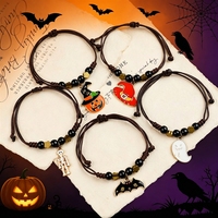 Bracelets de perles tendance style vintage effrayant pour Halloween, bracelets superposés à breloques multiples de sorcières et chauves-souris pour fête costumée