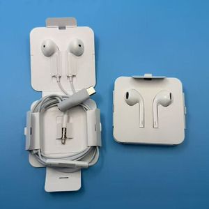 Audífonos Intrauditivos 2 en 1 con Cable Tipo C y Control de Volumen para Dispositivos iPhone y <span class=keywords><strong>Android</strong></span>, Audífonos de 3.5 mm / USB-C - Product Image 3