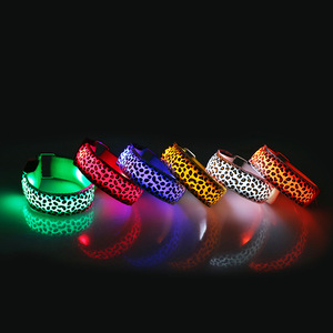 KingHon Led Dog Pets Collars Usb Rechargeable With Design Glowing Dog Collar Adjustable Flashing Collar Led for Dogs - Product Image 3