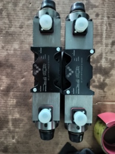 โซลินอยด์ไฮดรอลิกแบบสัดส่วน KDG4V รุ่น KDG4V-5-33C50N-Z-M-U-H7-30 และ KDG4V-5-2C50N-H-M-U-H7-30 - Product Image 2