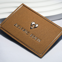 Fabricant d'étiquettes pour vêtements en jean, patchs en cuir véritable embossé avec logo personnalisé pour chapeau