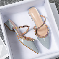 Demi-chaussures pour femmes Rivet pantoufles à talons bas sandales 668