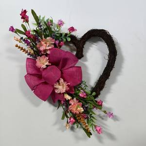 Nuevo Producto: Corona Realista en Forma de Corazón, Decoración de Anillo de <span class=keywords><strong>Flores</strong></span> para el Dí<span class=keywords><strong>a</strong></span> de San Valentín o el Dí<span class=keywords><strong>a</strong></span> de la Madre, Corona Ecológica para Colgar en la Puerta - Product Image 4