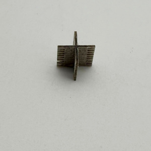 Placa Aislante de Mica con Orificios para Aplicaciones de Alta Temperatura, Diseño de 8 Brazos - Product Image 3