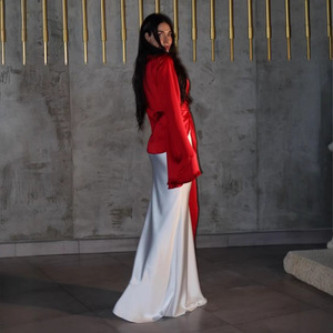 2025 シンプルVネックサテンイブニングドレス エレガントなムスリム女性向けダンスパーティーウェア 素敵なコントラストカラー マーメイドプロムガウン - Product Image 3