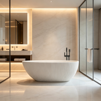 Baignoire autoportante ovale cannelée en surface solide blanche, en résine de pierre striée, avec robinet sur pied pour villa et hôtel
