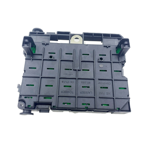 Boîte à fusibles pour pièces de rechange 9650618280/6500.Y3/9657608580 pour <span class=keywords><strong>1007</strong></span> 206 307 Boîte à fusibles pour voiture - Product Image 2