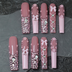 Faux ongles press-on faits main, longueur moyenne, forme carrée, réutilisables, en acrylique, avec strass - Product Image 1