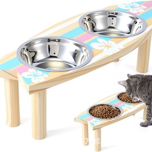 Soporte de madera para tazones de mascotas, doble compartimento, altura ajustable, estilo tabla de surf, soporte para golosinas de perros y gatos, personalizable. - Product Image 1