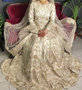 Tenue de mariée traditionnelle Lehenga avec broderie lourde Zardozi Vêtements de mariage indiens/pakistanais - Product Image 5