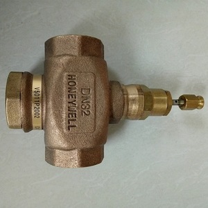 วาล์วไอน้ำไฟฟ้า 2 ทางฮันนี่เวลล์ DN40 V5011P2036 ควบคุมแบบสัดส่วน - Product Image 1