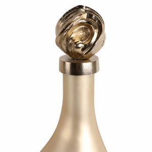 Vaso in metallo a forma di bottiglia con decorazione scultorea sulla parte superiore per l'arredamento del soggiorno, finitura oro, decorazione da tavolo per la casa - Product Image 6