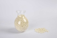 Adhésif thermofusible naturel EVA à viscosité stable 7760, granulés de colle thermofusible haute température pour ligne de production en série continue