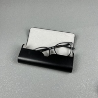 Étui à lunettes de luxe personnalisé avec logo, boîte à lunettes de soleil avec emballage de marque, chiffon de nettoyage des verres et pochette pour lunettes
