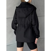Manteau trench imperméable et coupe-vent pour femme, style européen et américain, à capuche, long et fin, idéal pour le printemps et les activités de plein air
