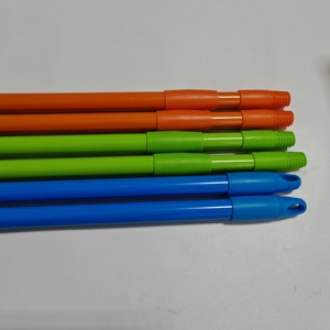 <span class=keywords><strong>Balai</strong></span> en plastique coloré écologique à prix d'usine avec manche télescopique en plastique et bâton de vadrouille à poils souples <span class=keywords><strong>pour</strong></span> usage domestique - Product Image 4