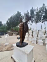 Statue de décoration de parc de jardin personnalisée en usine, statue nue de figure masculine grecque en bronze haut de gamme personnalisée à la main
