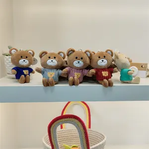 Vendita calda colorata a buon mercato Mini peluche portachiavi giocattolo 10cm peluche orso in abito carino orsacchiotto accessorio