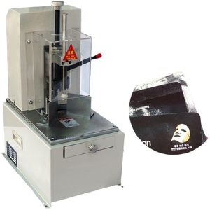 Machine électrique haute vitesse pour la découpe de cartes de visite, de cartes en papier rondes, d'autocollants, de masques faciaux, de sacs à collation et de tags, avec fonction de arrondissement des coins - Product Image 1