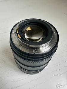 عدسة بزاوية واسعة EF 35 من الشرائع F/1.4L II USM عدسة تصوير بورتريه مستعملة - Product Image 6