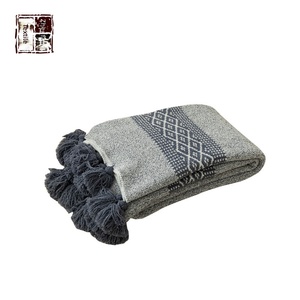 Plaid anti-acariens en bambou tricoté, style européen élégant, à pompons, semi-velours, pour bureau, sieste, canapé, chambre à coucher, lit - Product Image 5