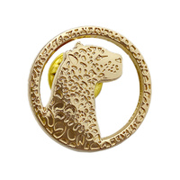 Badges personnalisés en métal doré mat découpé avec logo et nom pour vêtements