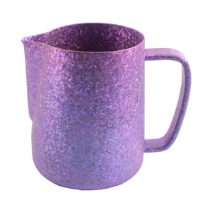 Jarra de Titanio Puro para Espumar Leche con Textura de Cristal, Jarra Ligera para Vaporizar Café Espresso para Barista Latte Art - Product Image 1