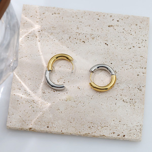 Two-Tone Titanium Steel Hoop <b>Earrings</b> Gold Silver Mixed Color Everyday Wear Geometric Design Stainless Steel Ear <b>Posts</b> - Product Image 4