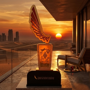 Trofeo Metálico Personalizado, Chapado en Oro, con Forma de Ala y Esmalte Rojo, Grabable, para Premios Empresariales y Recuerdos de Excelencia Corporativa - Product Image 6