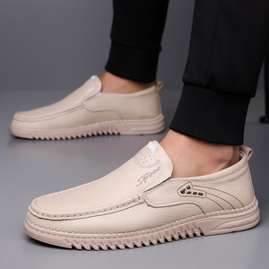 รองเท้าโลฟเฟอร์หนังแท้บุรุษ หนังวัวชั้นดี หัวมน สวมใส่สบาย ระบายอากาศได้ดี ส้นเตี้ย รองเท้าลำลองสำหรับผู้ชายวัยกลางคนและผู้สูงอายุ - Product Image 4