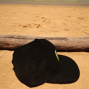 Gorra de pana de alta calidad con logotipo bordado de lujo y correa de velcro, estilo unisex, al por mayor. - Product Image 3