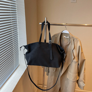 Sac fourre-tout en daim grande capacité pour femme, sac de navetteur haut de gamme, sac à main tendance coréen, sac à bandoulière croisé - Product Image 5
