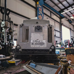 高品質交換用自動車部品 Q3 A3 エンジンコンピュータボード ゴルフ ジェッタ用 ECUコントロールユニット 8U0907115K 0261S08780 - Product Image 5