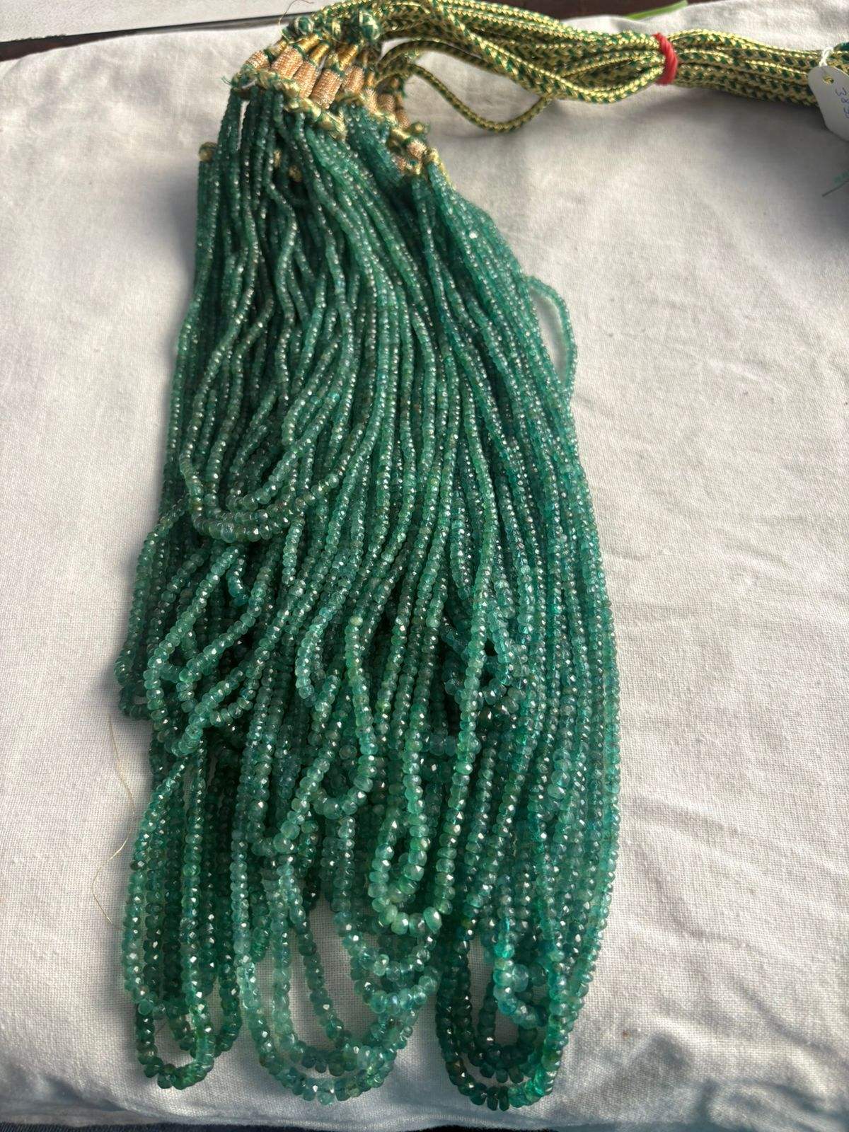 สีเขียว