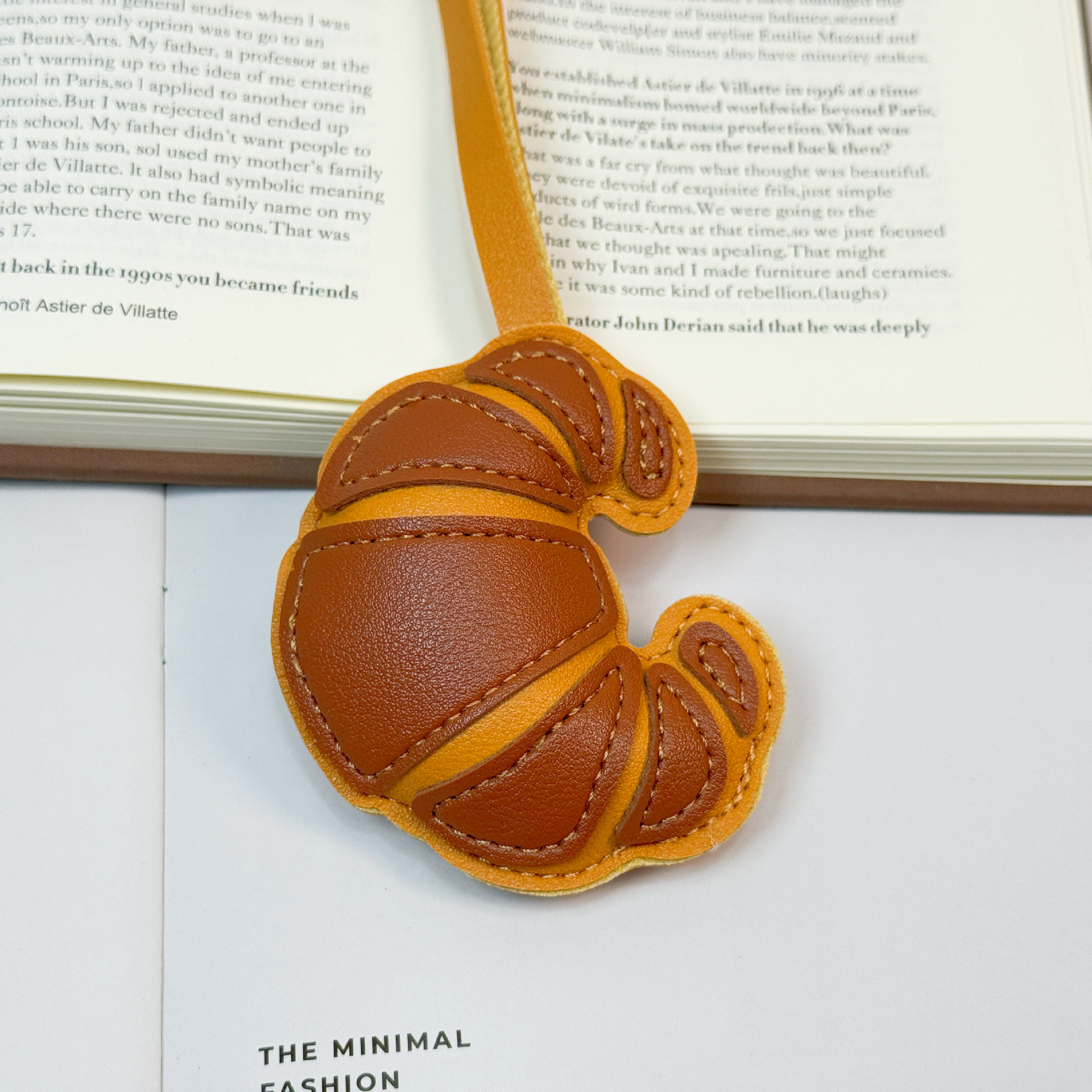 สีน้ำตาล