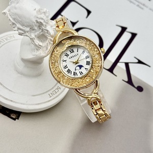 Montre à quartz pour femme, nouvelle montre à diamants lâchement sertis - Product Image 1