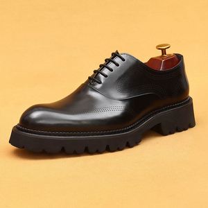 Chaussures de mariage pour homme en cuir véritable, style brogue Oxford, à lacets, légères, semelle épaisse, formelles, décontractées, antidérapantes - Product Image 5