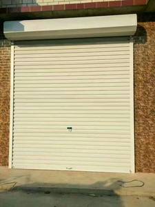 <span class=keywords><strong>Porte</strong></span> de <span class=keywords><strong>garage</strong></span> à enroulement <span class=keywords><strong>motorisée</strong></span> en acier inoxydable moderne au <span class=keywords><strong>prix</strong></span> d'usine avec surface finie pour usage industriel - Product Image 5