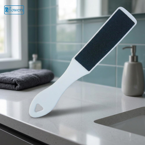 ที่ขูดส้นเท้าแบบมืออาชีพ ด้ามยาว พลาสติก กระดาษทรายสองด้าน สำหรับดูแลเท้า - Product Image 2